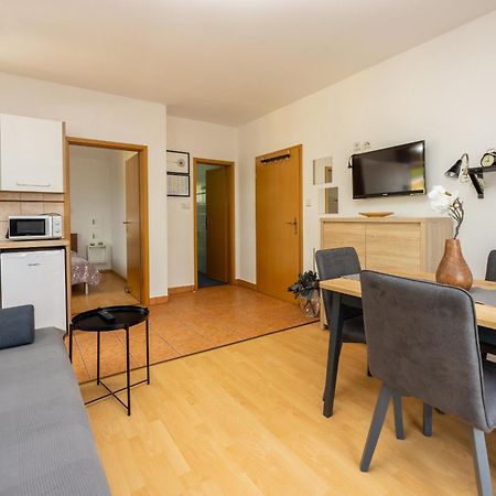 Apartments Claudia Crikvenica Εξωτερικό φωτογραφία