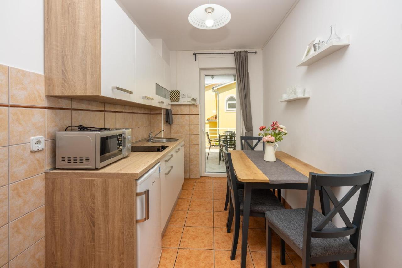 Apartments Claudia Crikvenica Εξωτερικό φωτογραφία