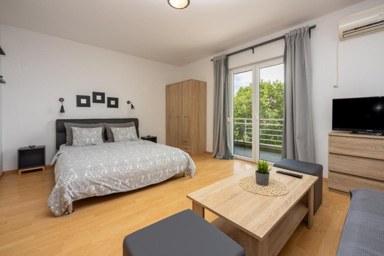 Apartments Claudia Crikvenica Εξωτερικό φωτογραφία